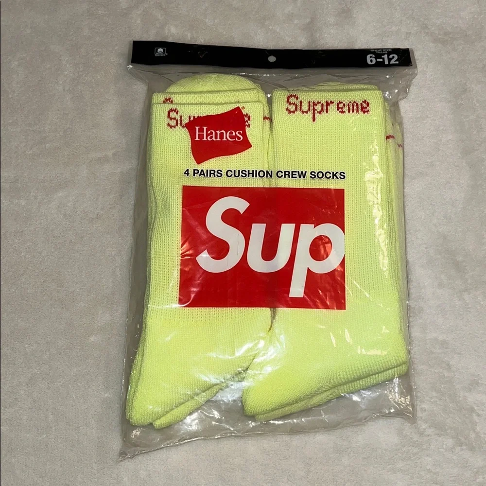 Supreme Hanes Crew Socks (4 Pack) Fluorescent Yellow